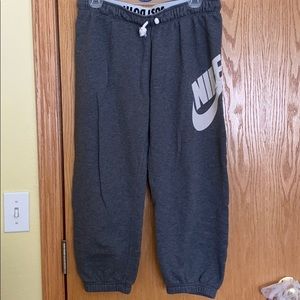 Size medium gray Nike capri joggers.